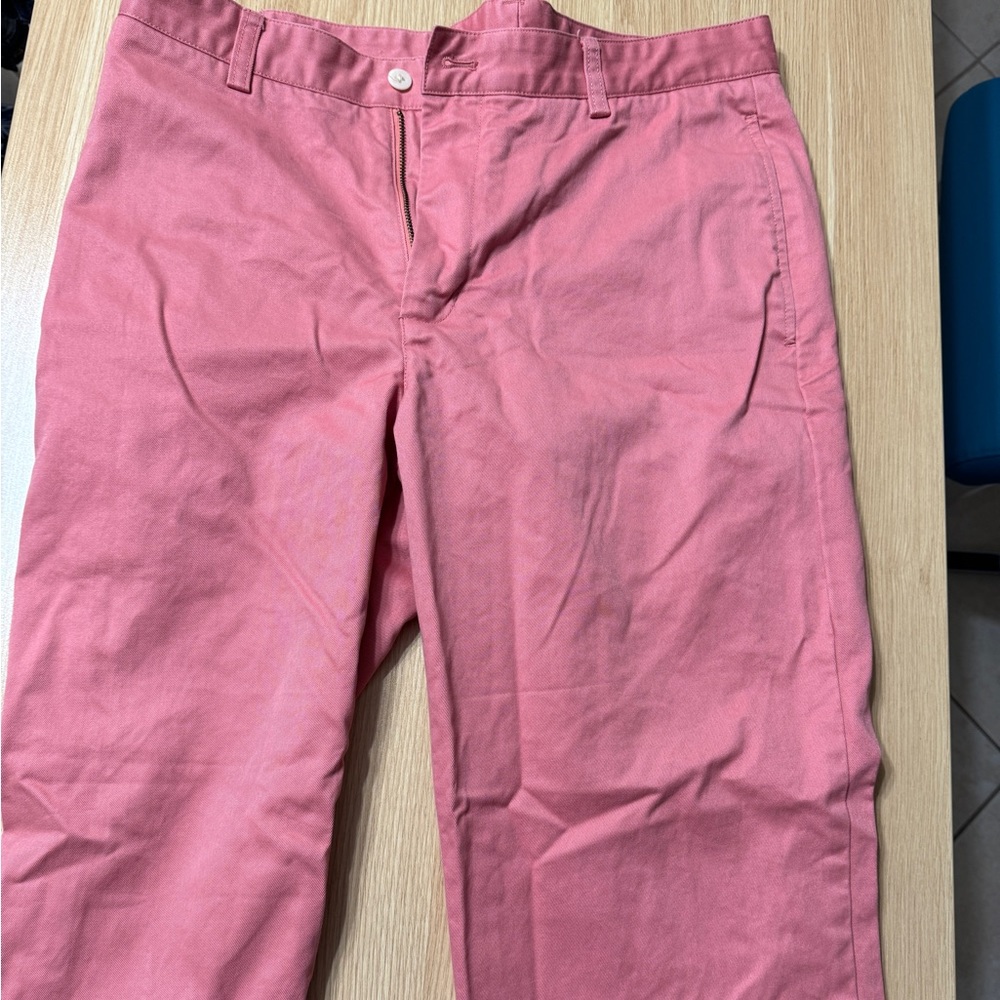 Vineyard vines, light, red club pants. 33x30